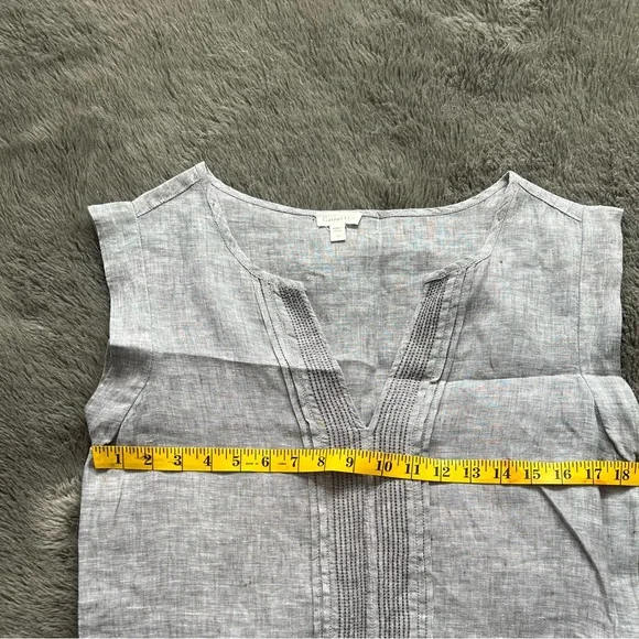 Used Garnett Hill dress with under slip. Size 10. - Picture 4 of 6